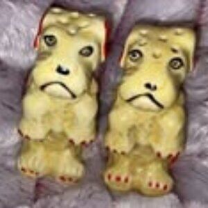 Vintage salt & pepper shakers